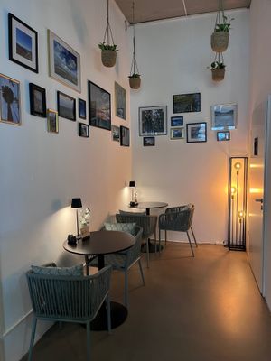 GegenVind Guestroom Cozy Corner at GegenVind Café in Hamburg