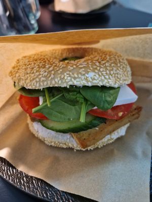 Bagel at GegenVind Café in Hamburg