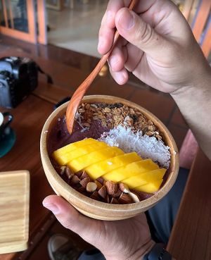 Acai smoothie bowl at iVegan Supershop Hoi An - Healthy Plant Based Cafe in Hoi An