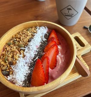 strawberry smoothie bowl at iVegan Supershop Hoi An - Healthy Plant Based Cafe in Hoi An