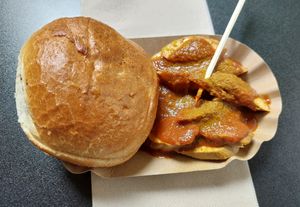 Vegane Currywurst at Die Vegane Fleischerei in Augsburg