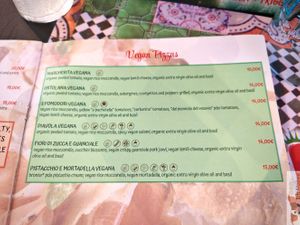 Vegan pizza choice at Assaje - Navigli in Milan