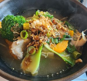 Suppe mit Grüner Pfeffer-Brühe (vegan bestellt) at Mala Hot - 小红门麻辣烫 in Reutlingen