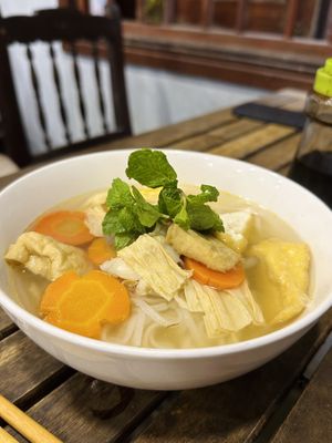 Pho (45k VND)  at Quan Chay Dam in Hoi An