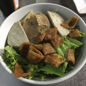 Cao lau at Quan Chay Dam in Hoi An