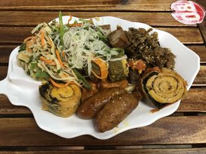 Buffet at Quan Chay Dam in Hoi An