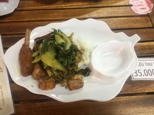 Buffet selection  at Quan Chay Dam in Hoi An