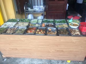 Delicious buffet  at Quan Chay Dam in Hoi An