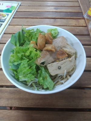 Cao Lau at Quan Chay Dam in Hoi An