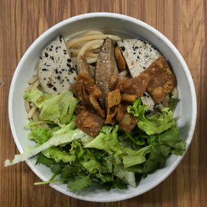 Cao lau at Quan Chay Dam in Hoi An