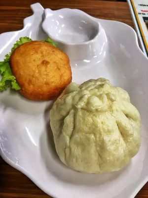 Mini hamburger (cute!) and bao bun at Quan Chay Dam in Hoi An