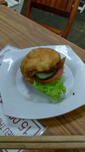 Burger at Quan Chay Dam in Hoi An