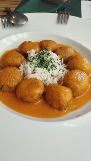 Albóndigas con curry at Los Manueles in Granada