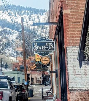 Front of building at Swee-T's in Creede