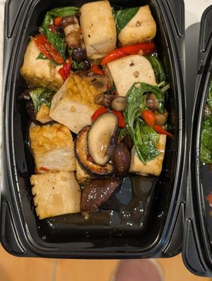 Tofu kra pao at Babylou Vegan Food & Smoothies in Pattaya