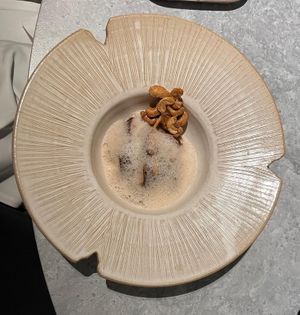 Shiitake and cashews at Hotel Sainte-Victoire Restaurant in Vauvenargues