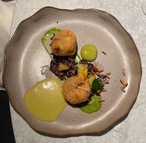 Pineapple dish at Hotel Sainte-Victoire Restaurant in Vauvenargues