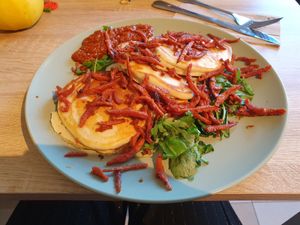 Pancakes with bacon and rocket at Oats & Coffee in Stralsund