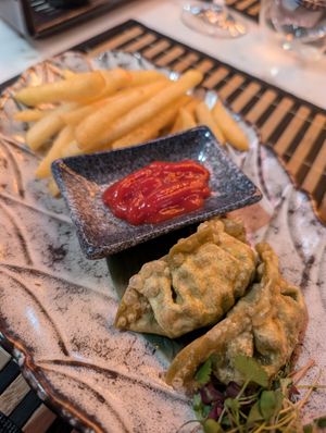 Vegan starter - vegetable gyoza and nori fries at Hope Izakaya in Edinburgh