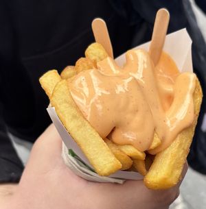 fries + spicy mayo! at Maoz - Haarlemmerstraat in Amsterdam