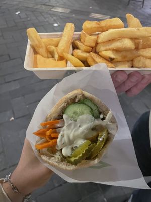 10/10 would absolutely recommend! Chips were perfect and falafel pitta was absolutely delicious!   at Maoz - Haarlemmerstraat in Amsterdam