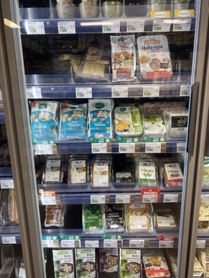 Tofu, tempeh et seitan  at So.bio in Nancy