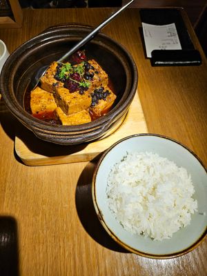  at Qingchunli in Hangzhou