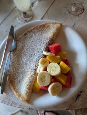 Pancake with mixed fruit at Home No. 8 in Krabi