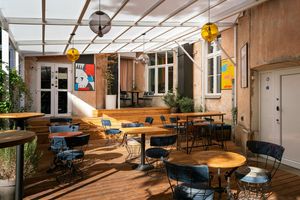 Patio at Bistro SPATiF in Warsaw