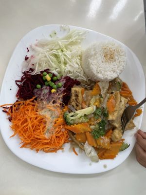 Tofu with veggies  at Loving Hut - Warynskiego in Warsaw
