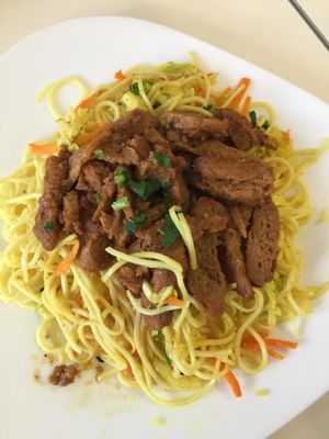 noodles with "beef" at Loving Hut - Warynskiego in Warsaw