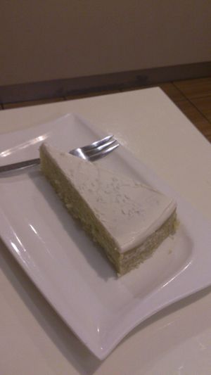 Pandanus cake at Loving Hut - Warynskiego in Warsaw