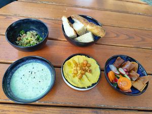 Vegan Mezze - Part One: Starters at Sama in Zofingen