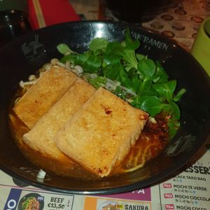  at Chakramen    in Trieste