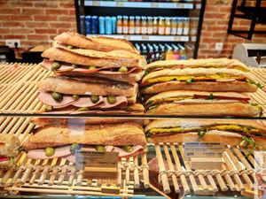 Sandwich at Land & Monkeys - Montmartre in Paris