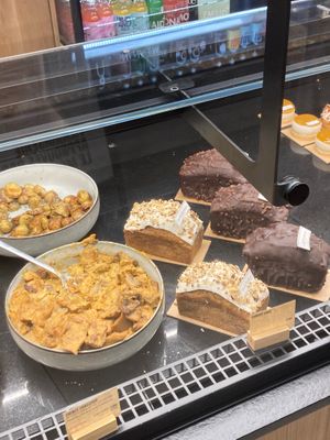  at Land & Monkeys - Montmartre in Paris