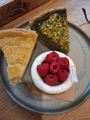  at Land & Monkeys - Montmartre in Paris