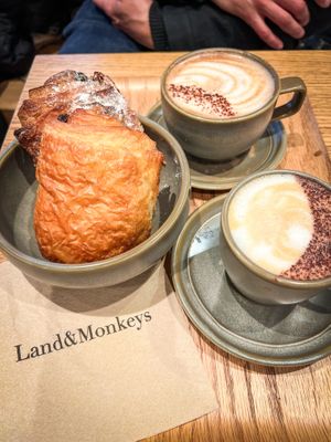Pain au chocolat et Croissant aux amandess  at Land & Monkeys - Montmartre in Paris