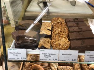 Vegan sweets   at Tagwerk Biomarkt Freising in Freising