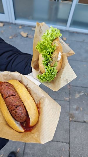 Frikadellen und Fischbrötchen at Die Vegane Fleischerei - Hamburg in Hamburg