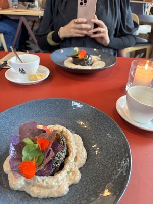 Veel Vegan gerechten bij deze nieuwe tent in Hoofddorp   at KASTAN  in Hoofddorp