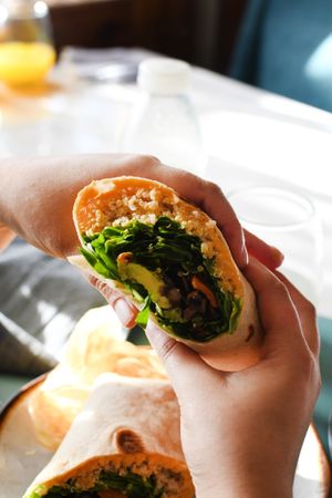 Wrap de Quinoa ~ con palta, hongos, zanahoria asada, rucula y cheddar vegano. at Nicolita Cocina Veggie in Buenos Aires