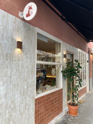  at Nuna Coffee Shop in Madrid