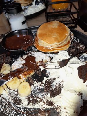 Banaan split pancakes at VRÜH - All Day Breakfast - Kreuzstrasse in Dortmund