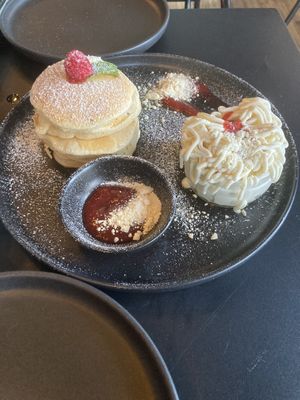   at VRÜH - All Day Breakfast - Kreuzstrasse in Dortmund