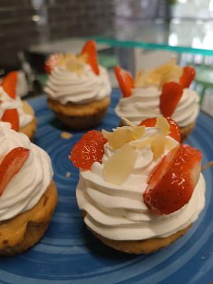 Strawberry cupcakes at La Radice in Udine