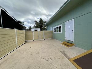 Ordering window and entrance to seating   at Ai Love Nalo in Waimanalo