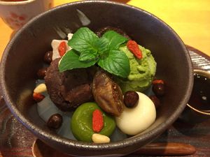 Kanro anmitsu at Kanro Shichifukujin in Tokyo