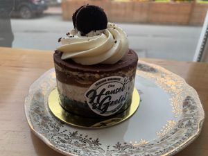 Oreo Cake at Chez Hansel et Gretel in Quebec
