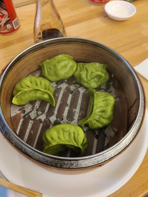 Ravioli con edamame e tofu leggermente piccanti at Fratelli Ravioli in Milan